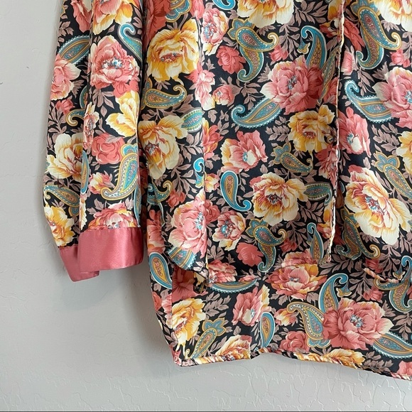 Victorias Secret button up Blouse Floral Paisley - Picture 5 of 8